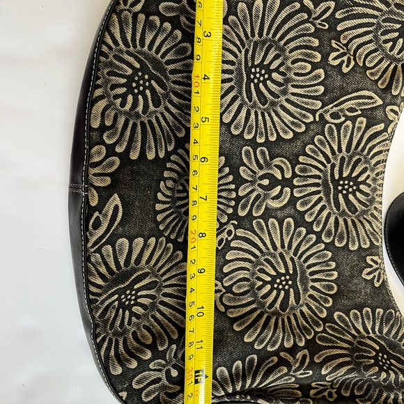 Nine West Brown And Gold Flower Patterned Shoulder Bag. 100% Cotton/Faux Leather - Picture 7 of 9